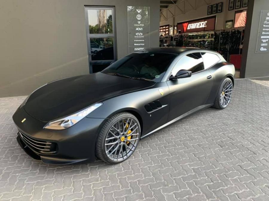  Ferrari GTC4Lusso by RACE! 2019 года  (фото 6 из 6)